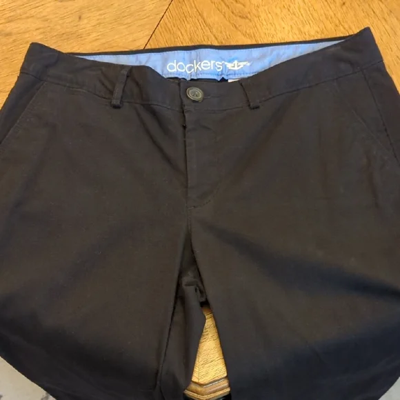 Dockers Women's Black Straight Leg Chinos - Picture 3 of 9